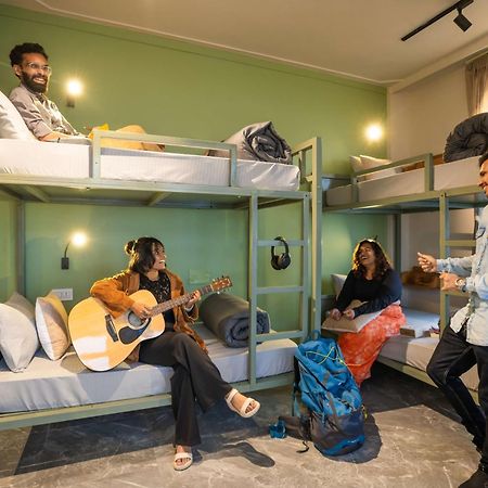 Ostello Zostel Dharamkot McLeod Ganj Esterno foto