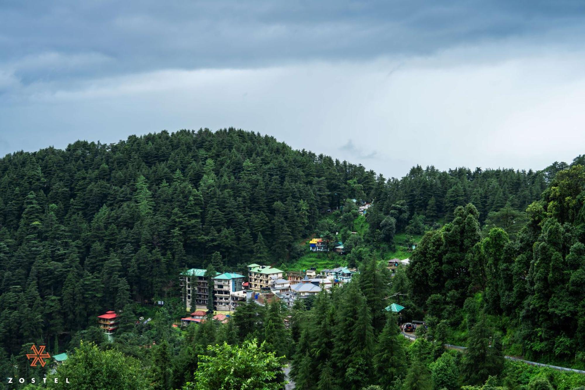 Ostello Zostel Dharamkot McLeod Ganj Esterno foto