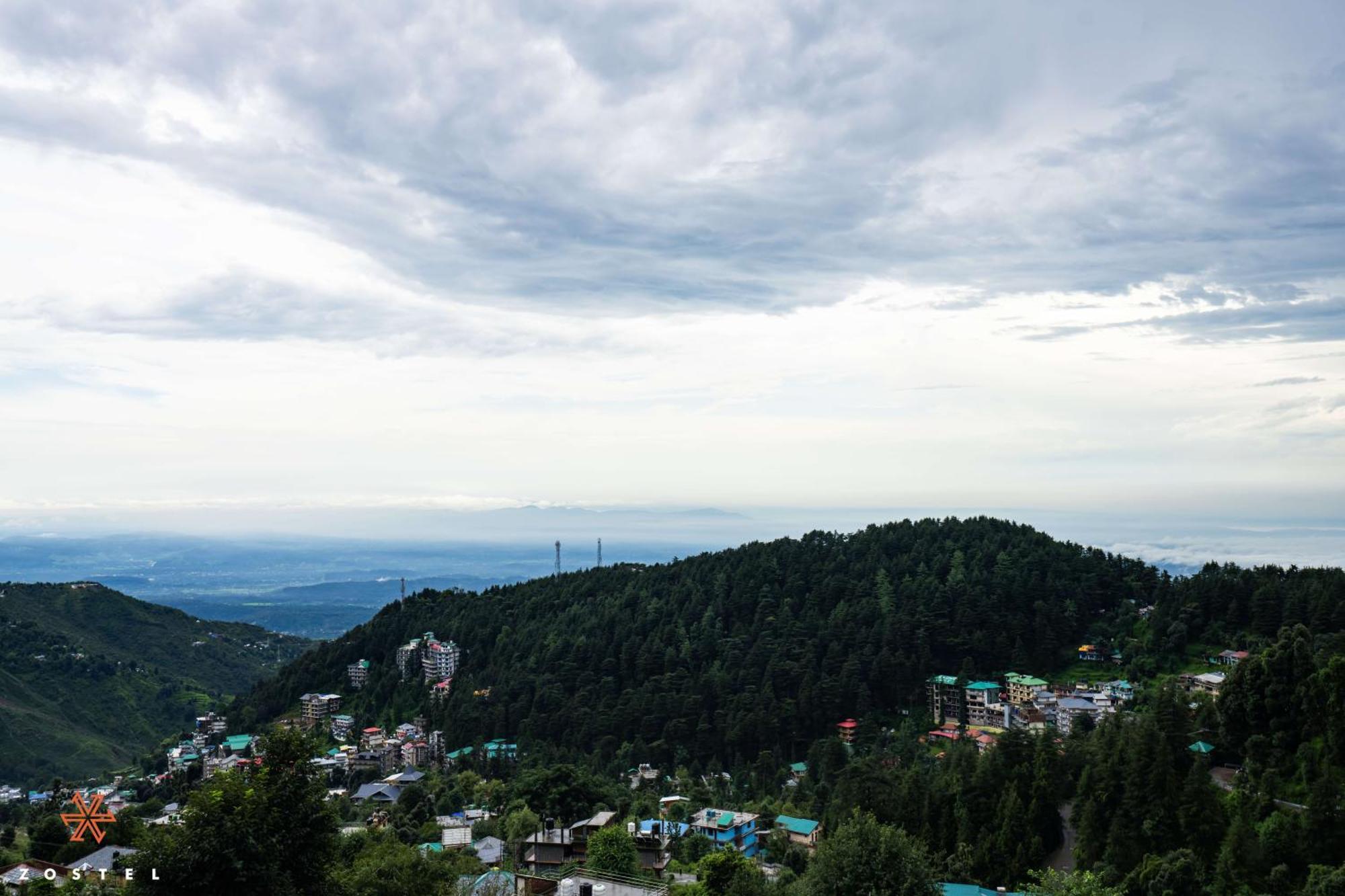 Ostello Zostel Dharamkot McLeod Ganj Esterno foto